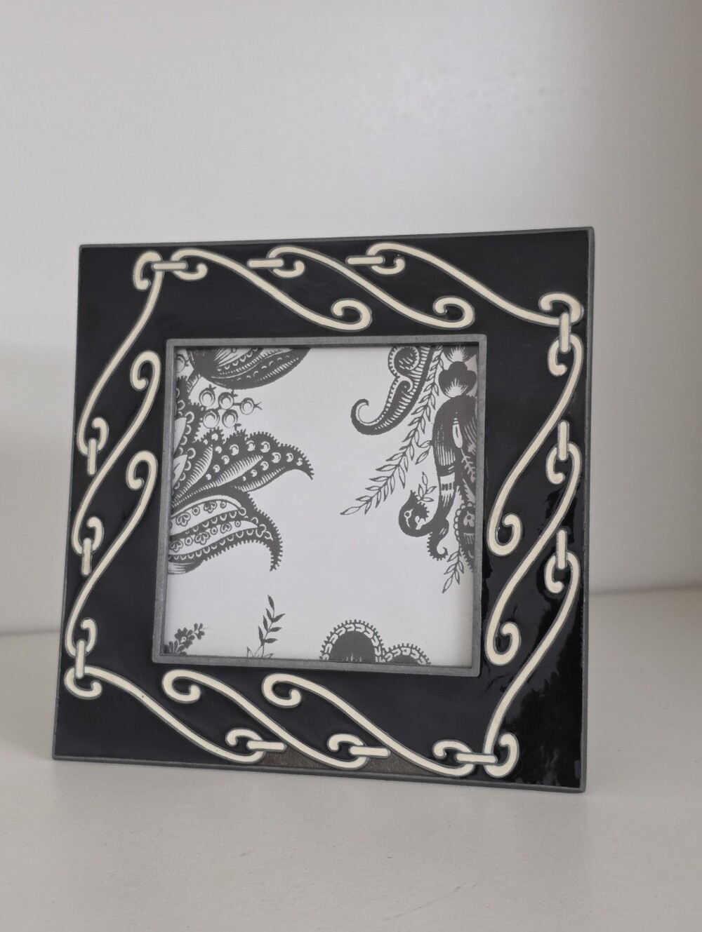 Six Trees Enamel Scrolled Chain-Link Tabletop Frame